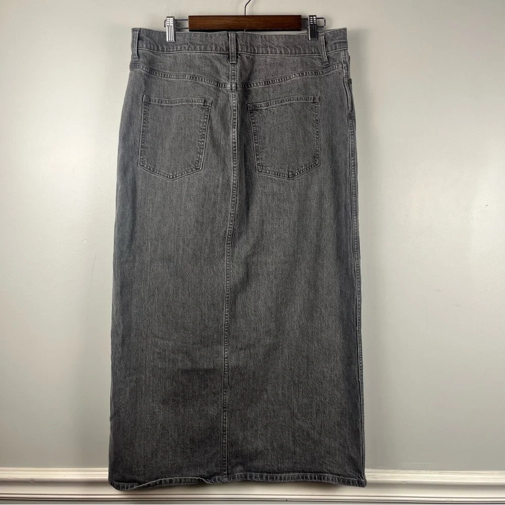Madewell Denim Side-Slit Midi Skirt in Hallandale Wash Size 32